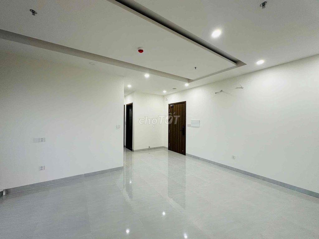 Cho Thuê Căn Hộ A&T SKY GARDEN - 2PN Trống 5,9TR Sẵn Rèm Giàn Phơi