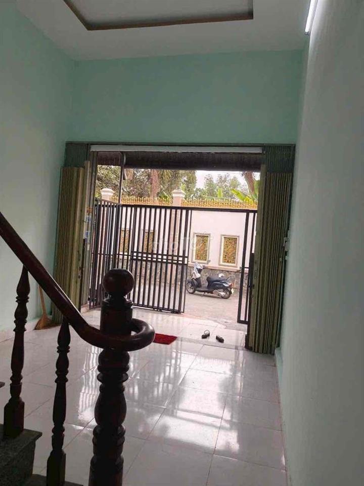 bán nhà  p thái hoà Tân uyên đường nhựa 8 m thông buôn