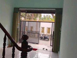 bán nhà  p thái hoà Tân uyên đường nhựa 8 m thông buôn