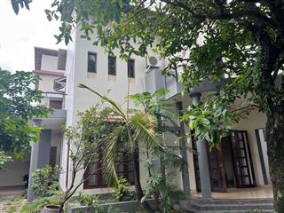 ban nha biet thu