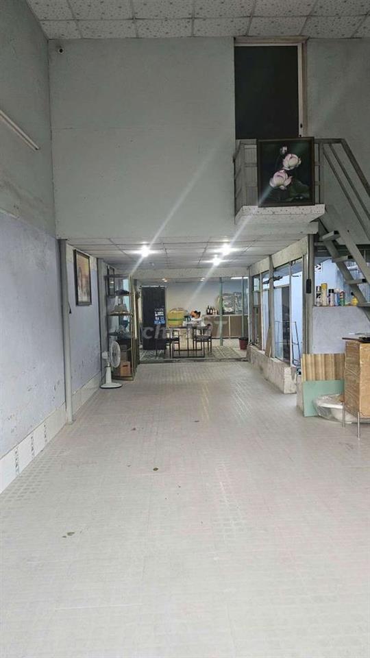 cho thuê nhà nguyên căn chính chủ .buôn bán được
