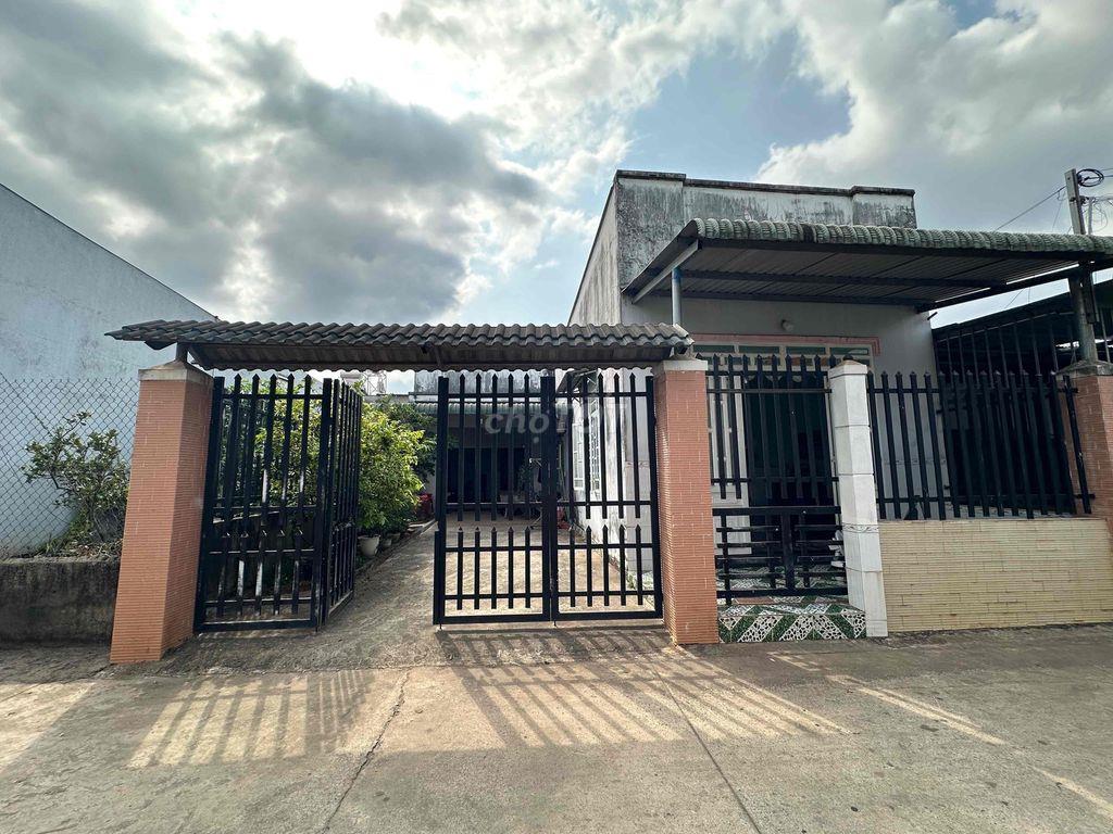 Nhà Tây Hoà