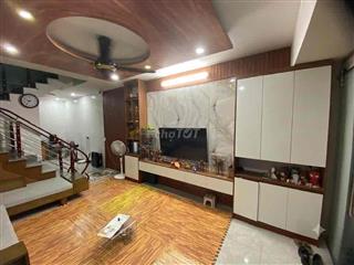chính chủ cần bán gấp nhà 3 tầng, đã sửa sang lại toàn bộ