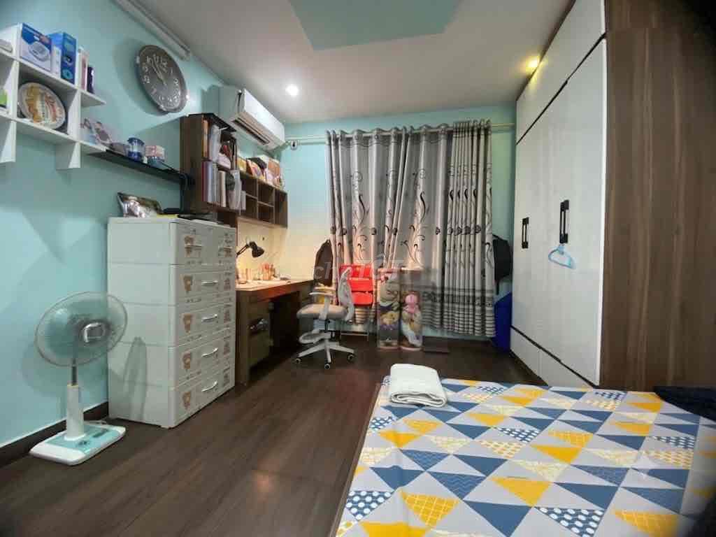 chính chủ cần bán gấp nhà 3 tầng, đã sửa sang lại toàn bộ