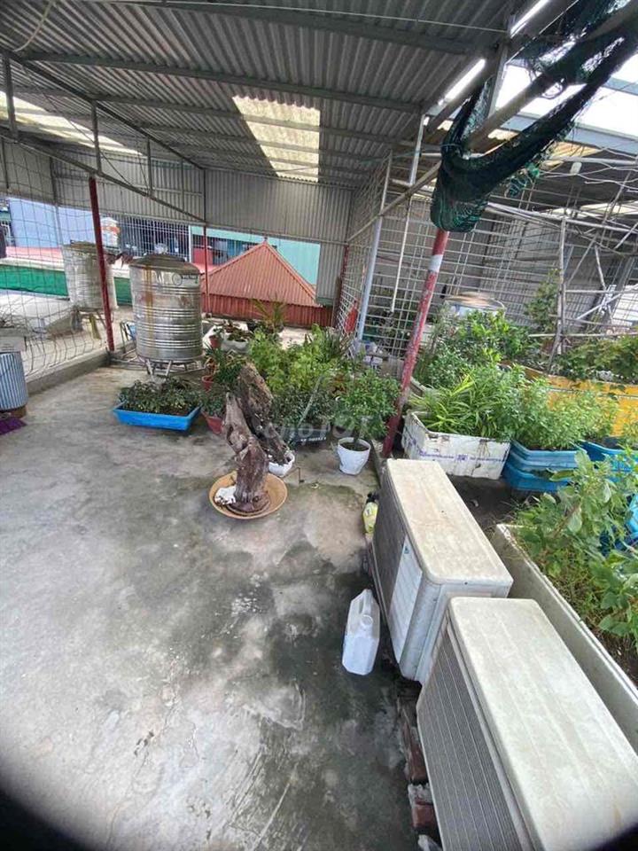 chính chủ cần bán gấp nhà 3 tầng, đã sửa sang lại toàn bộ