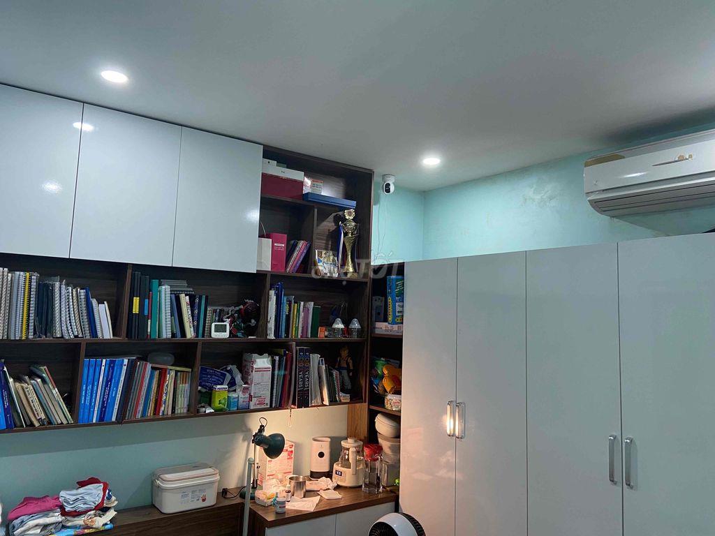 chính chủ cần bán gấp nhà 3 tầng, đã sửa sang lại toàn bộ