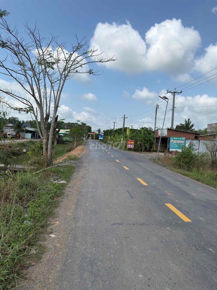 Em cần bán đất Long An, Đức Huệ đã xây sẵn 200m2 nhà