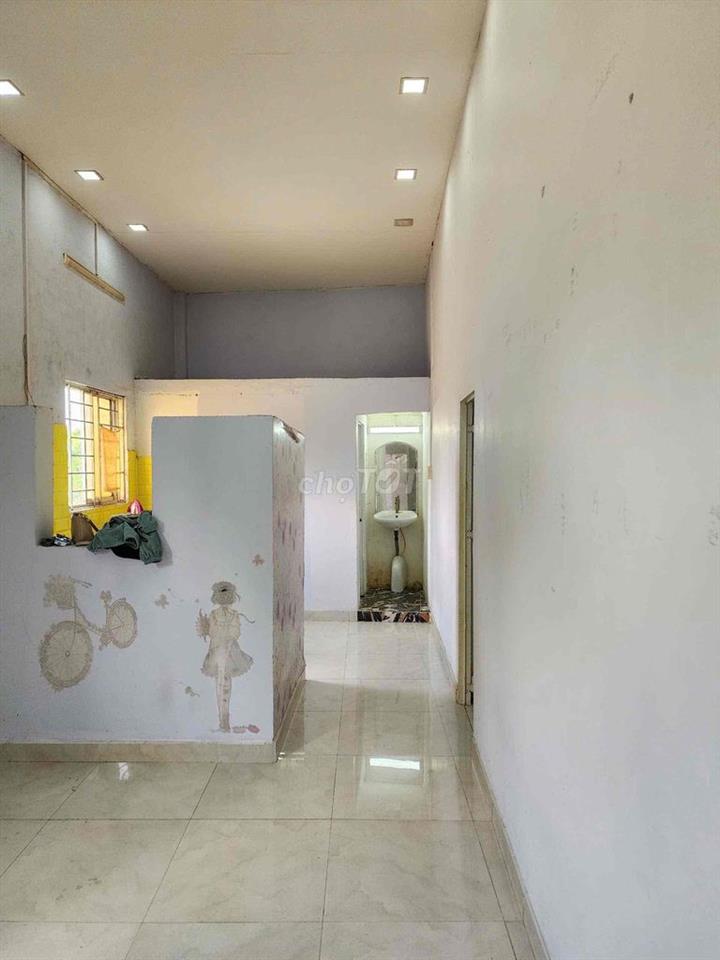 Bán đất ở kèm nhà cấp 4 - Bến Lức, Long An cũ