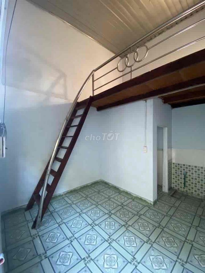 Phòng trọ có gác xếp khu nhà ở Khang Linh