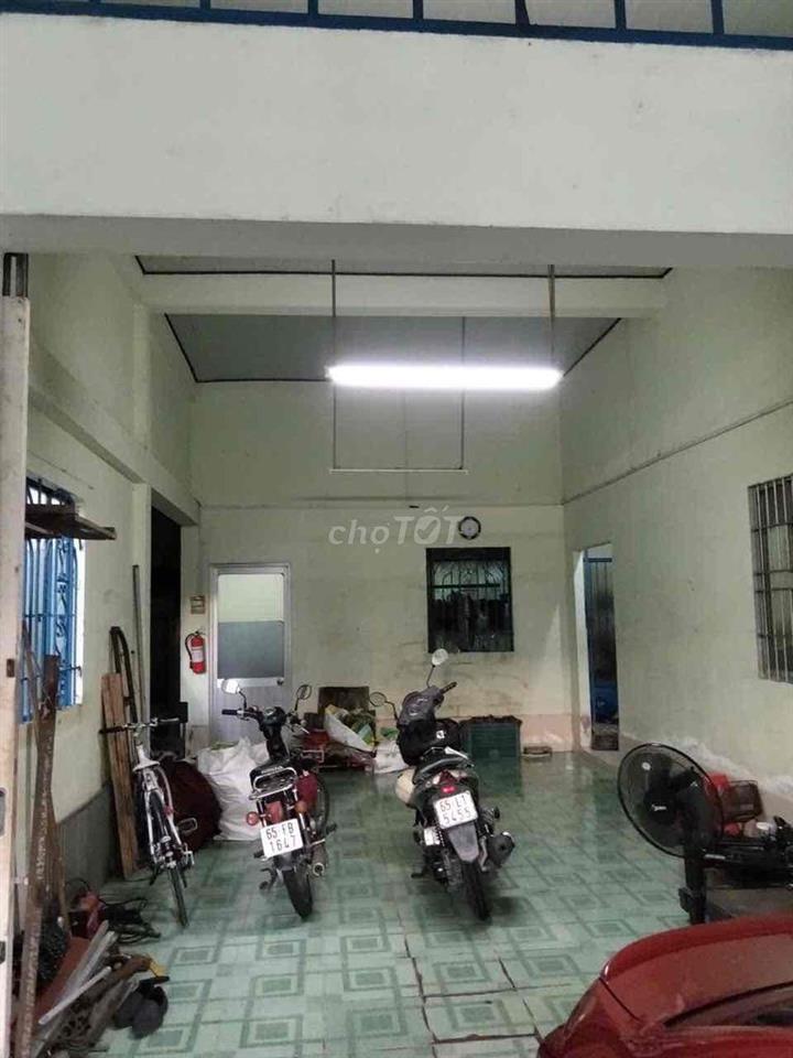 CẦN BÁN NHÀ