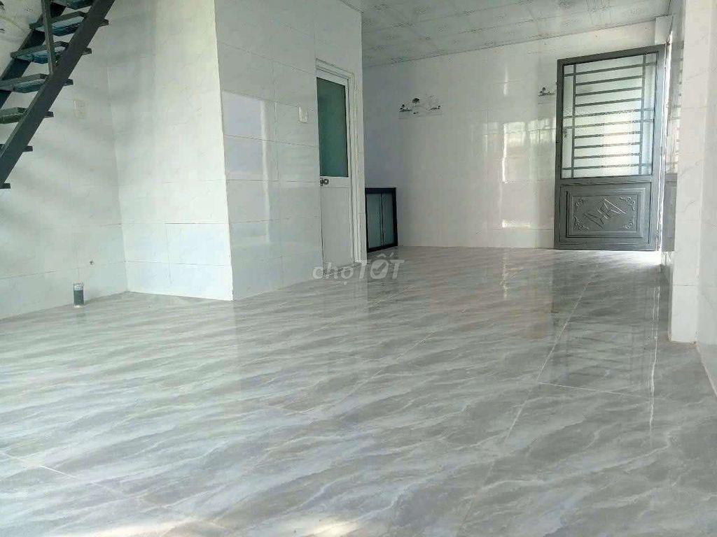 Nhà ở rộng cao sạch đẹp