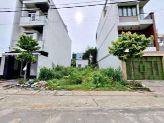 Bán hơn 200m2 đất thổ cư ngang 6 dài 35