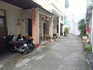 nhà p2 sát bên chợ