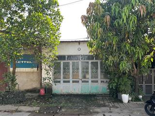 Đất và nhà mặt ql1 cạnh trạm thu phí