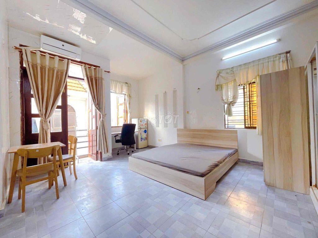 Ban công phòng siêu rộng 40m2