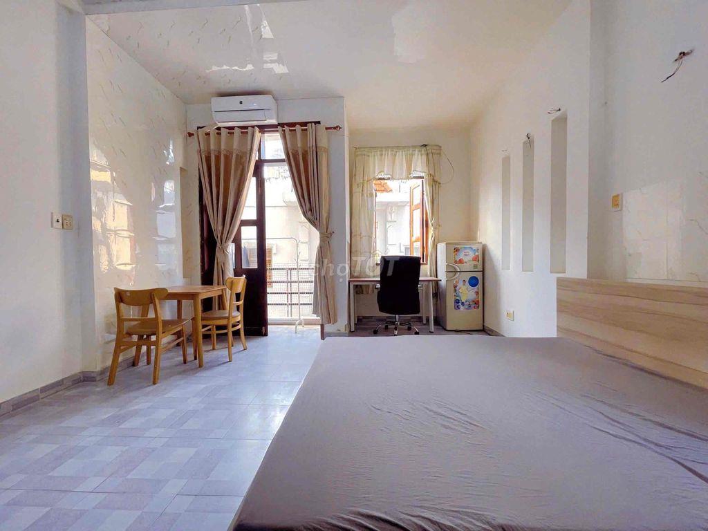Ban công phòng siêu rộng 40m2