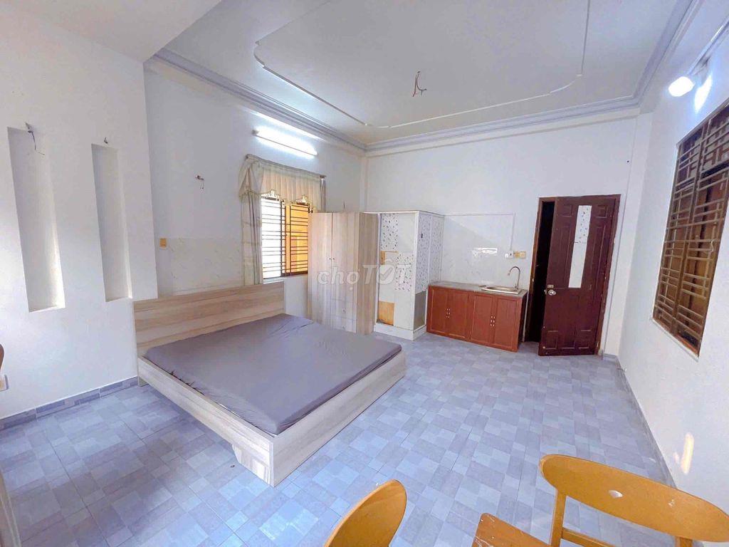 Ban công phòng siêu rộng 40m2