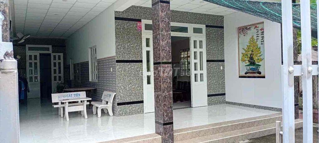 cần bán nhà và đất vào ở liền