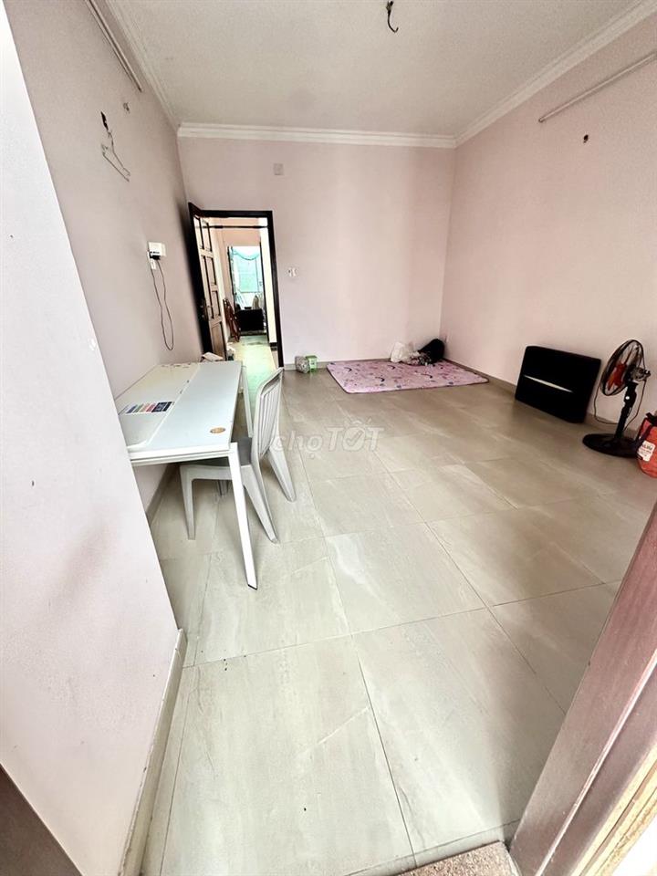 Cần cho (2-3Nữ) thuê tầng 2 nhà phố DT sử dụng 50m2