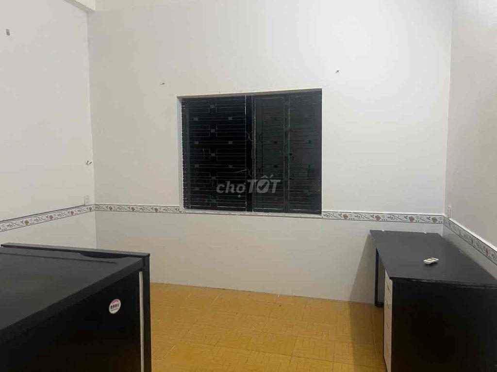 cho thuê phòng nhà mặt tiền, ngay ngã 4 nguyễn tri phương-hùng vương