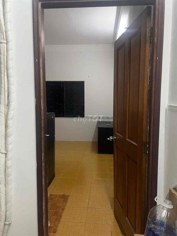 cho thuê phòng nhà mặt tiền, ngay ngã 4 nguyễn tri phương-hùng vương