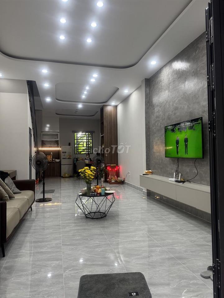 Cần bán nhà Quốc lộ 13 Cũ