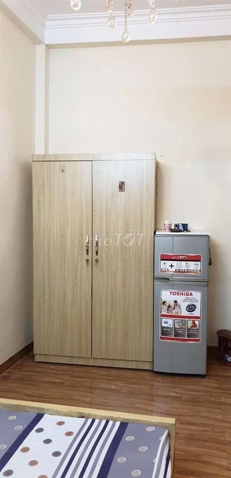 chính chủ cho thuê phòng khép kín đầy đủ đồ ngay cạnh Hồ Tây