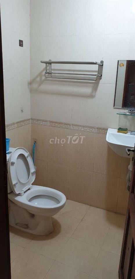 chính chủ cho thuê phòng khép kín đầy đủ đồ ngay cạnh Hồ Tây