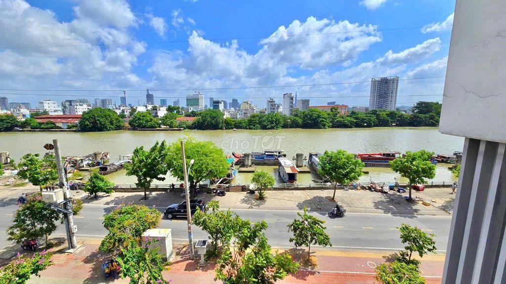 Cho thuê nhà 8 lầu khu cư xa ngân hang ,viwe song rất mát mẻ Quận 7