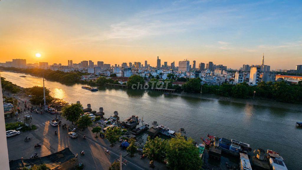 Cho thuê nhà 8 lầu khu cư xa ngân hang ,viwe song rất mát mẻ Quận 7