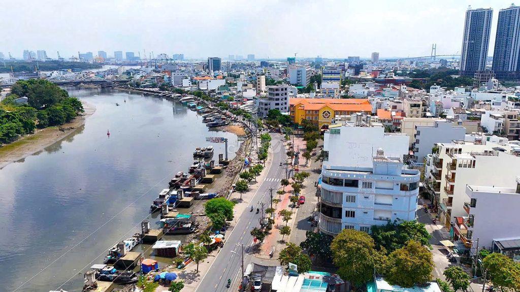 Cho thuê nhà 8 lầu khu cư xa ngân hang ,viwe song rất mát mẻ Quận 7