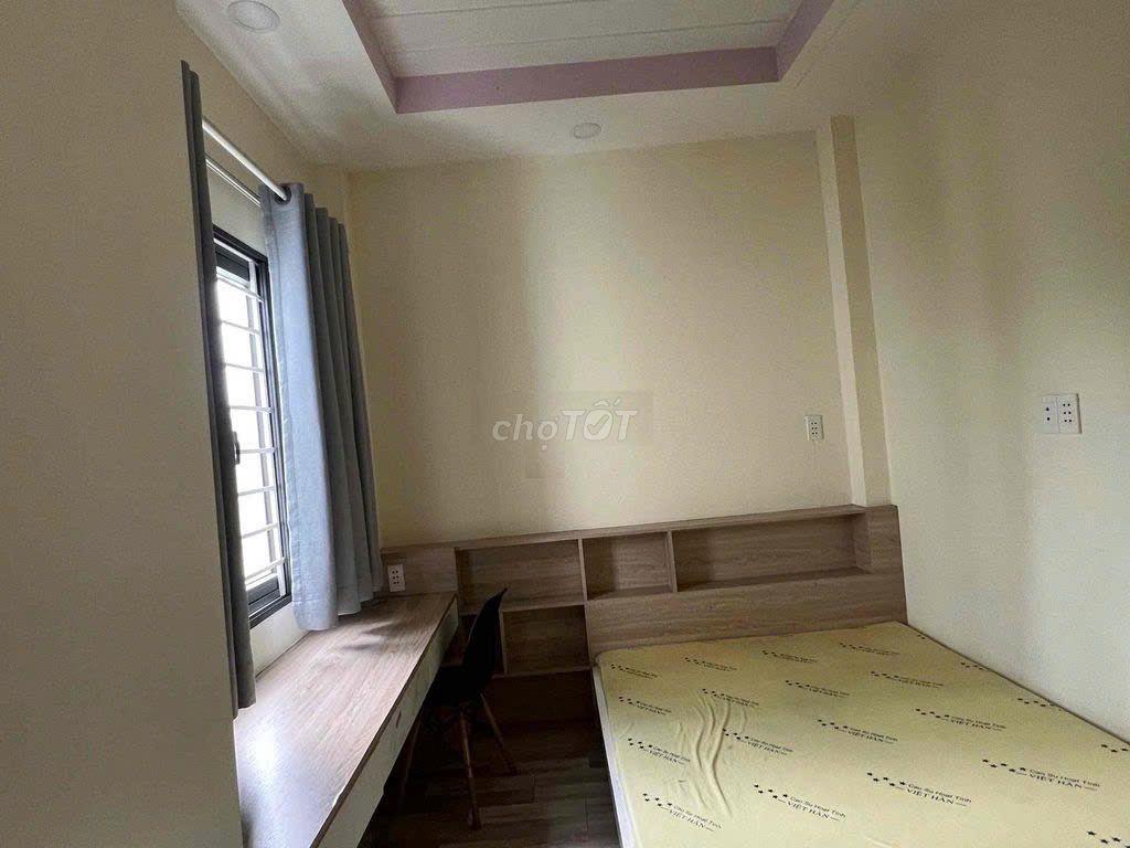 Cho thuê nhà 3 lầu Fullnt đường huỳnh tấn phát Quận 7