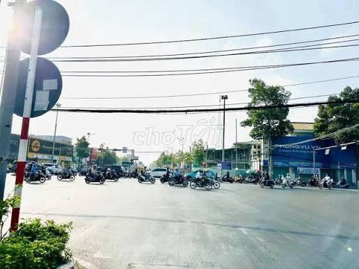 Bán nhà mặt tiền đường 3 tháng 2