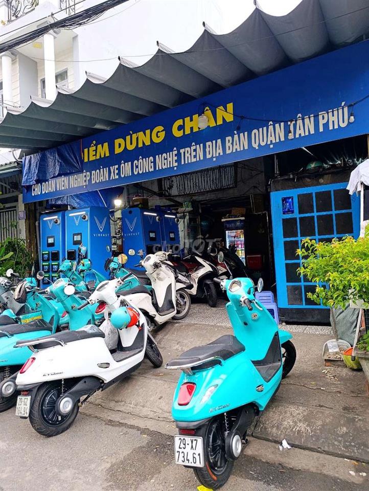 sang gấp cửa hàng cafe võng, sạc xe máy điện