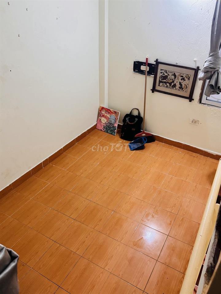 NHÀ RIÊNG GẦN ĐƯỜNG GIẢI PHÓNG – TRUNG TÂM CÁC TRƯỜNG ĐẠI HỌC LỚN