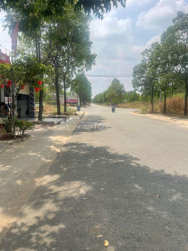 Đất Mỹ Phước 4 mặt tiền Kinh Doanh gần KCN. Bán ngộp 1ty250tr KTL
