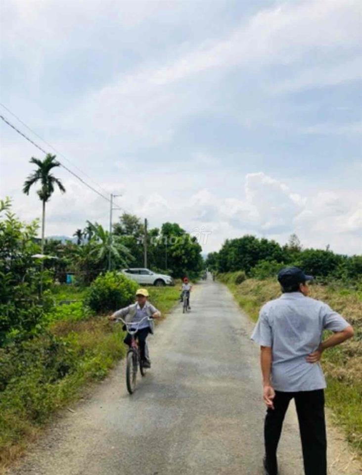 Đất mặt tiền nhựa xe ô tô vi vu, gần hồ Đạ Tẻh