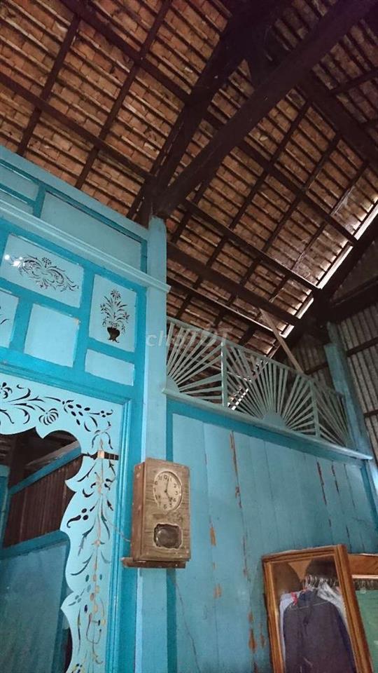 Cần bán nhà gỗ xưa
