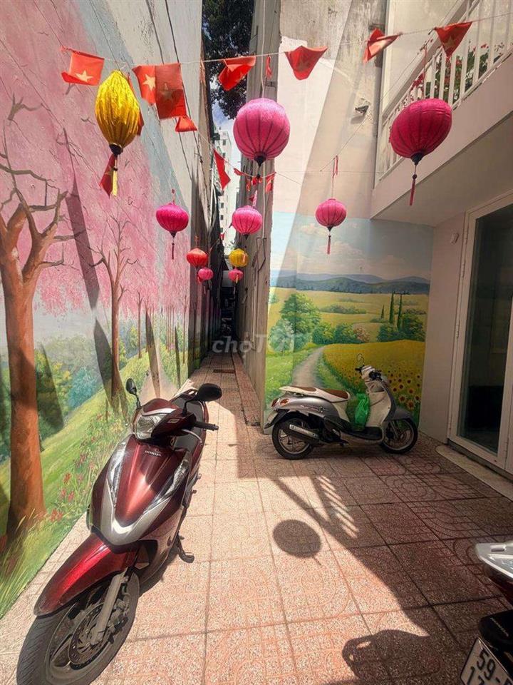 Nhà hẻm Bùi Thị Xuân