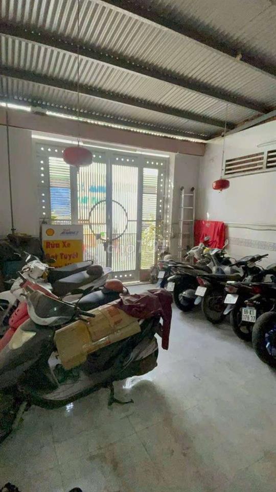 cho thê phòng trọ,có máy lạnh ,đông hưng thuận 17