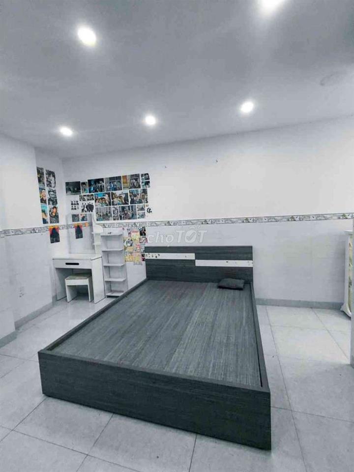 BÁN NHÀ TÂN BÌNH 4 TẦNG.CMT8 GIÁ 3TY