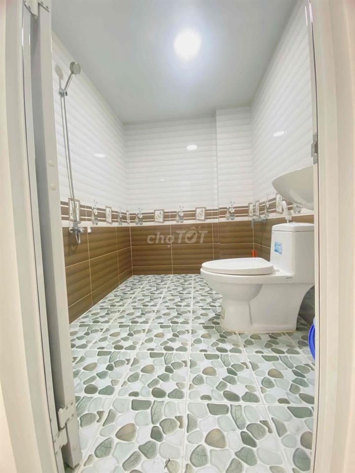 🔥 CHO THUÊ NHÀ HẺM XE TẢI PHẠM VĂN HAI – 3 TẦNG – 4PN 5WC