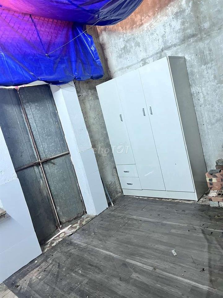 Nhà tập thể tầng 1 Khu Hồng Hà 190 Lò Đúc