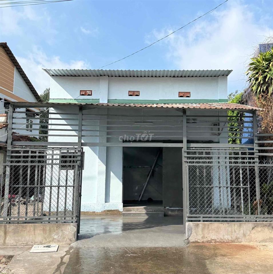 Kiot tại đường Bùi Thị Xuân (Mỹ Phước- Tân Vạn)