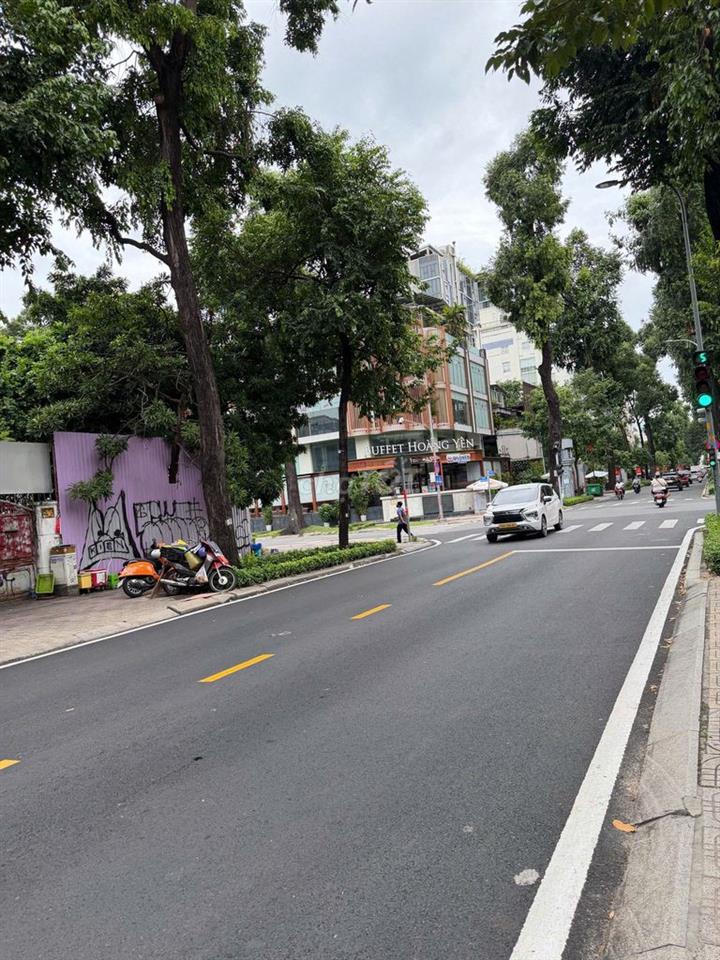 Cần cho thuê nhà MT Phùng Khắc Khoan-Nguyễn Văn Thủ, Ngang 9m,4 tầng