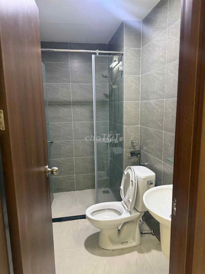 CHO THUÊ CH GREEN RIVER 2PN_2WC NỘI THẤT CƠ BẢN GIÁ 10TR _ Ở LIỀN ĐC