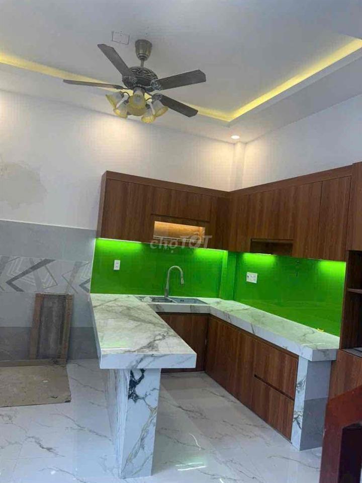Nhà đẹp Ba Đình quận 8 nở hậu 7 mét 4 phòng ngủ giá rẽ