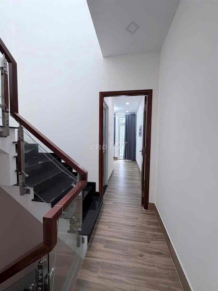 Nhà mới 4 tầng Dương Bá Trạc hẽm 5m giá rẽ