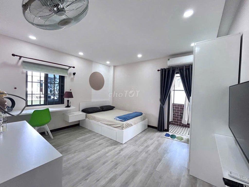 Chính chủ -  Căn góc CC Phúc Thịnh, Quận 5, DT: 89m2, 3PN, (ko MG-QC)