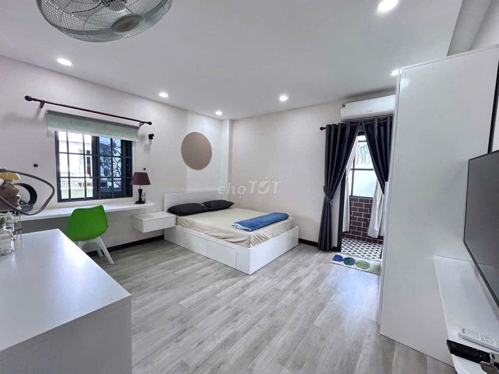 Chính chủ -  Căn góc CC Phúc Thịnh, Quận 5, DT: 89m2, 3PN, (ko MG-QC)